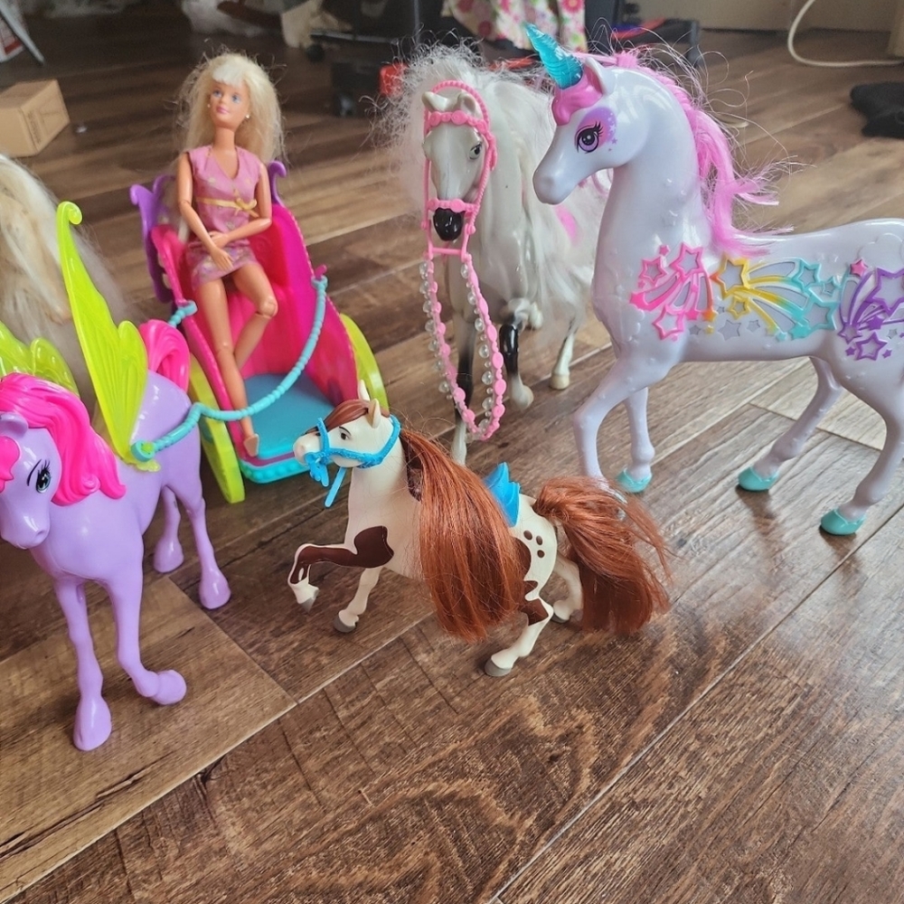 Vintage Barbie Doll & Horses Lot Dreamtopia  Cinderella style  carriage